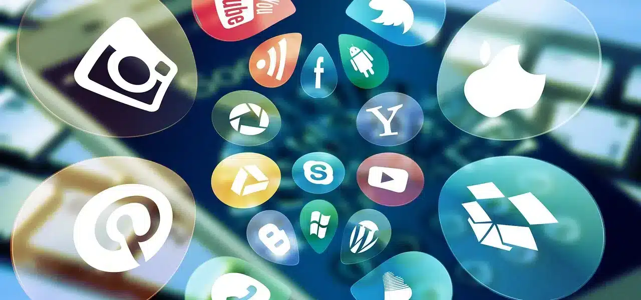 social media, social, keyboard-4140959.jpg